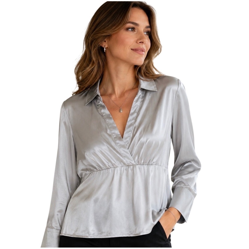AB Studio‎ Satin Blouse Women Size M Silver Excellent V-Neck Long Sleeve